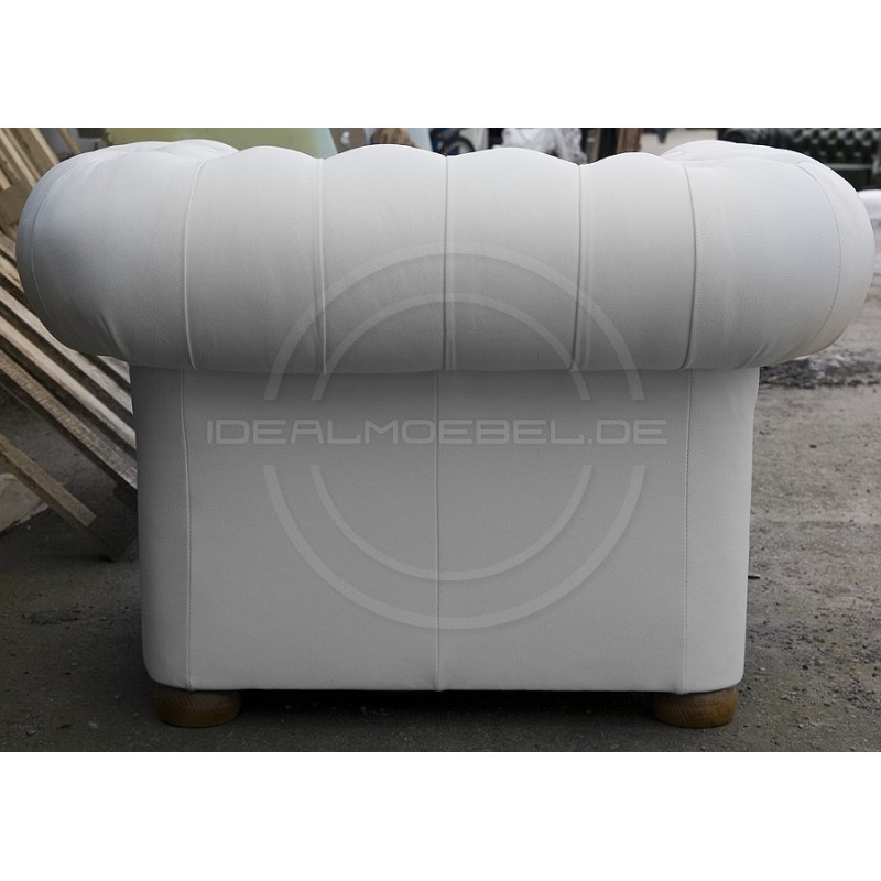 Chesterfield  Ledersessel Classic mit Kristallen