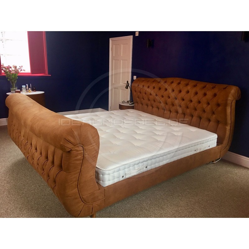 Chesterfield Stoffbett Regal Wenecja 200x200