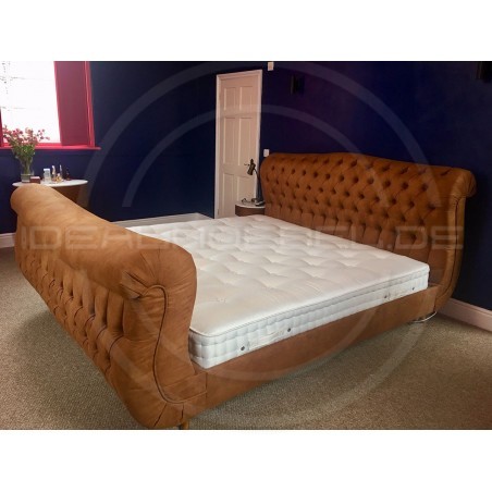 Chesterfield Stoffbett Regal Wenecja 200x200